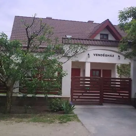 Sarok Vendeghaz *